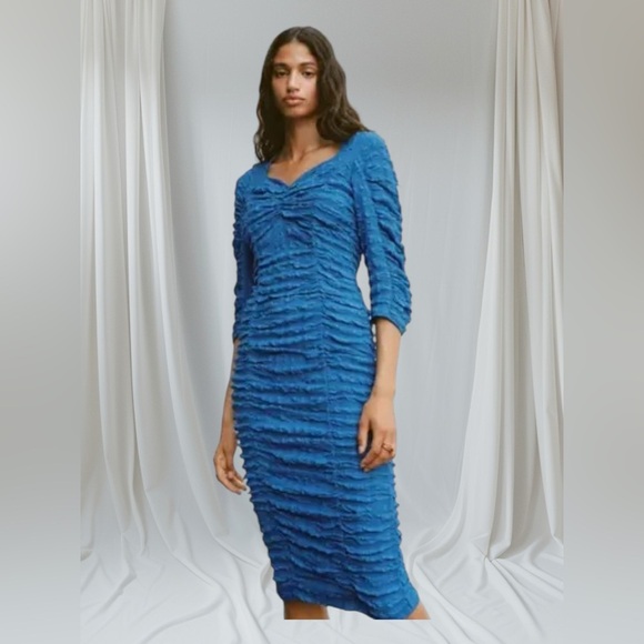 Zara Stylish Blue Ruched Midi Dress - Picture 2 of 8